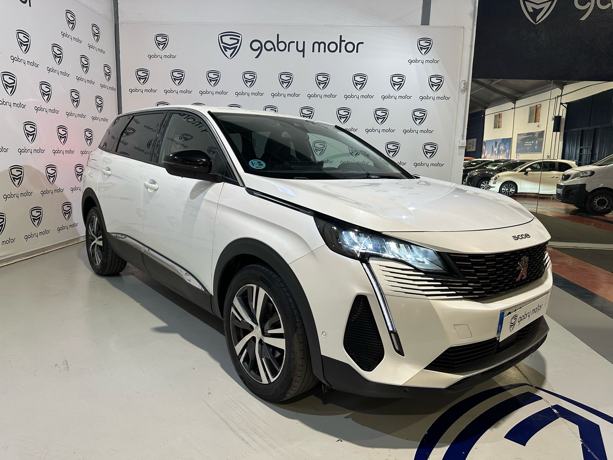 PEUGEOT 5008 1.5 BlueHDI ALLURE PACK